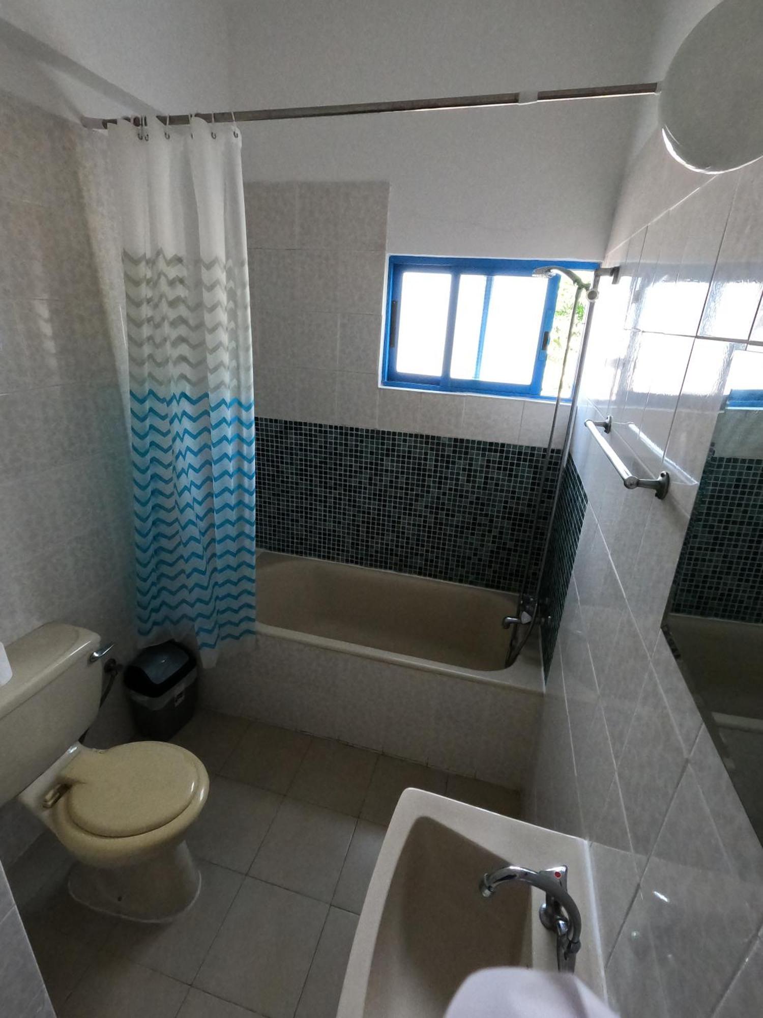 Island Budget Apartments Paphos Exterior photo